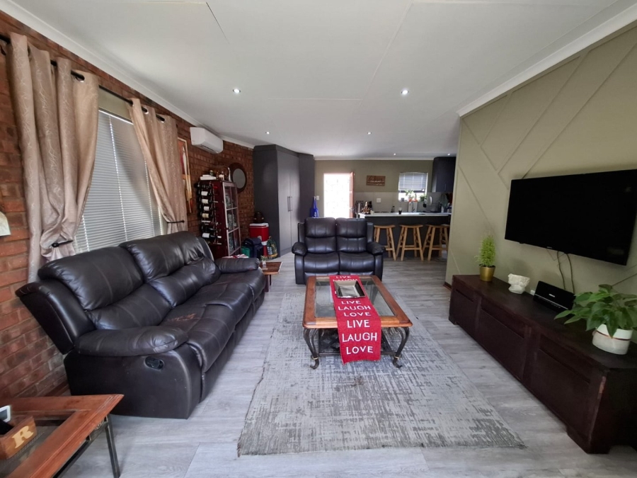 3 Bedroom Property for Sale in Fichardt Park Free State